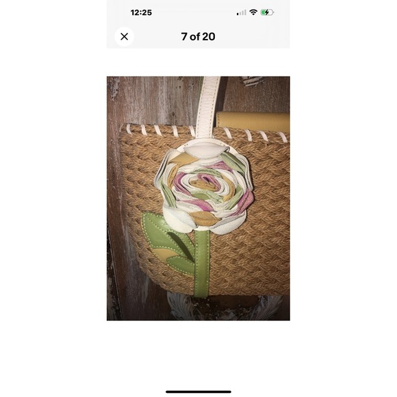 Brighton Bags Brighton Straw Shoulder Bag‎ with Leather Flower - Picture 5 of 9